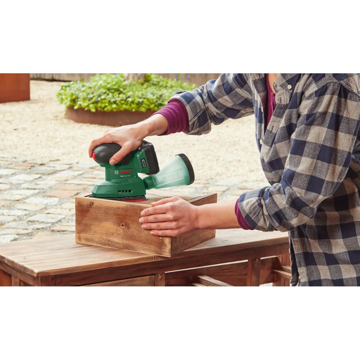Bosch Exzenterschleifer EasySander 18V-18