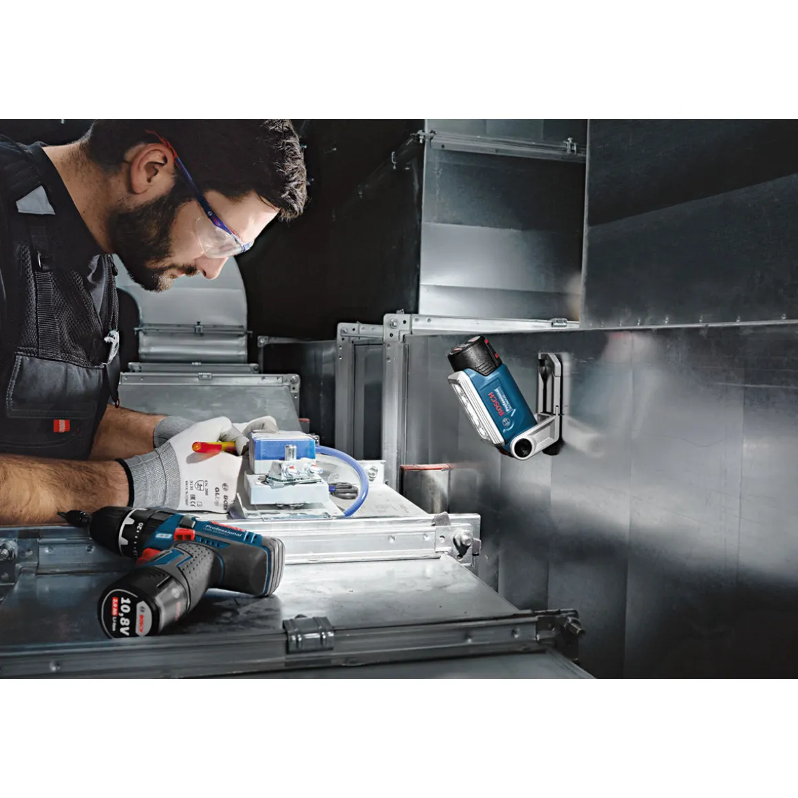 Bosch Professional Akku-Lampe GLI 12V-330