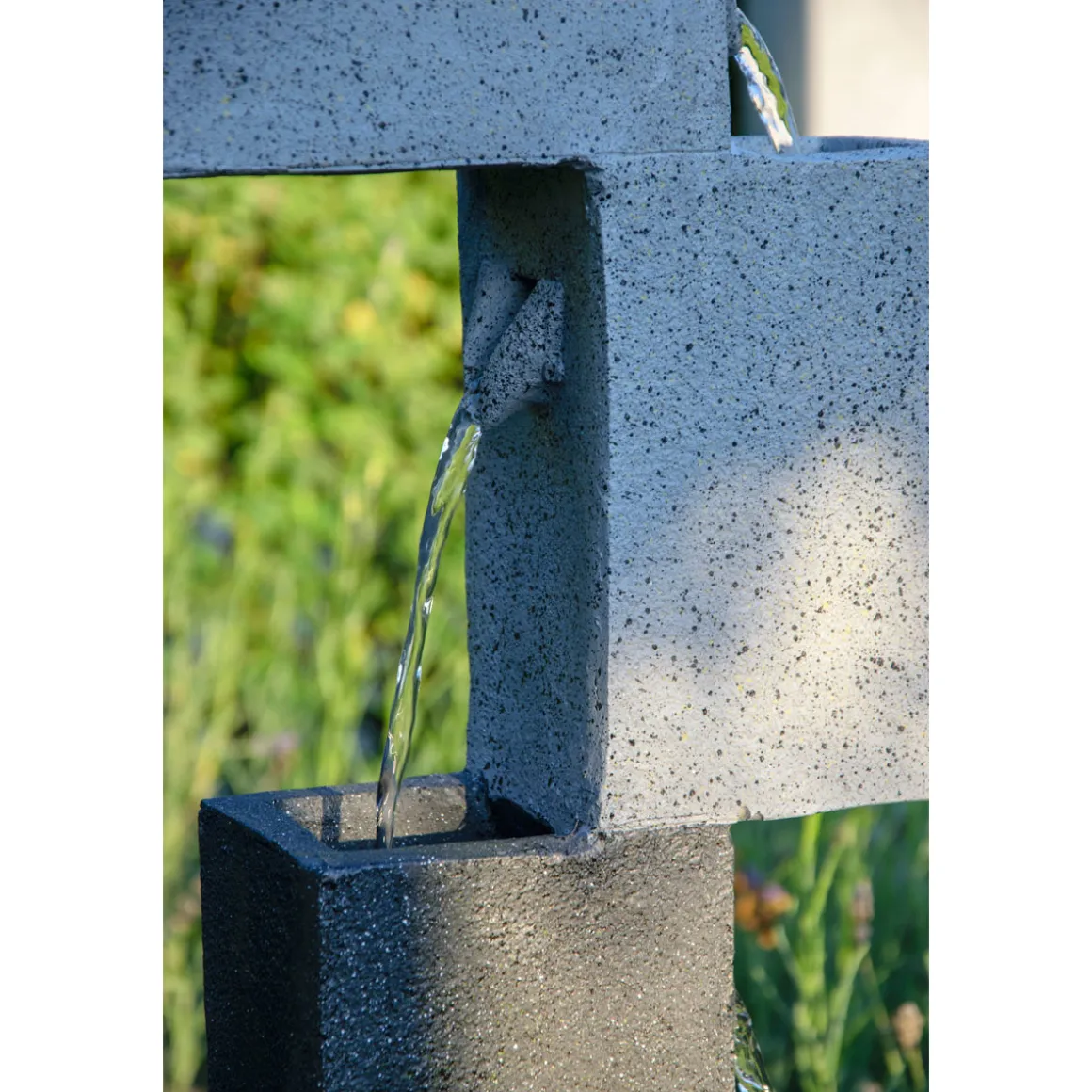 dobar XL Design-Gartenbrunnen mit LEDs 21,5 x 90,5 x 40,5 cm grau