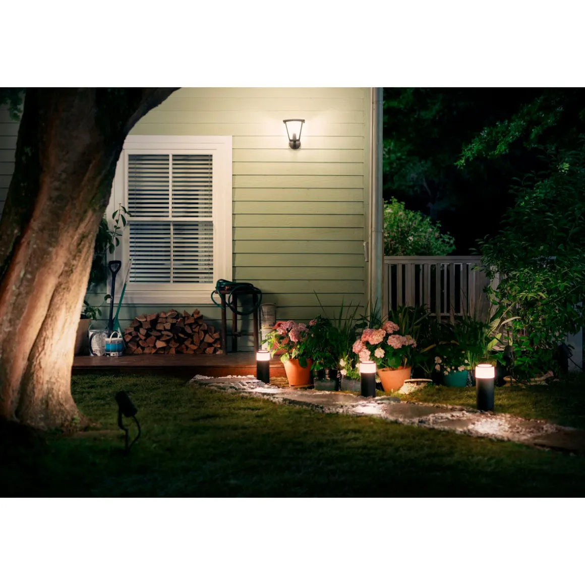 Philips Hue LED-Wegeleuchte Calla schwarz