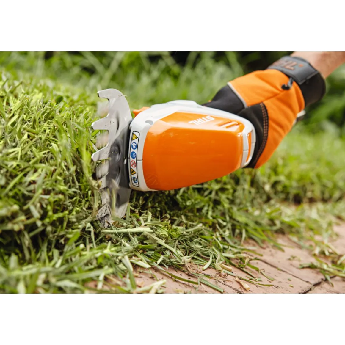 Stihl Akku-Heckenschere HSA 26